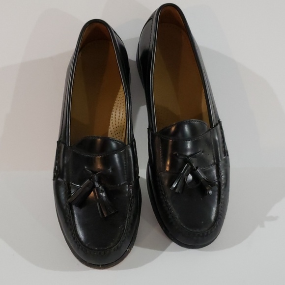 Cole Haan Other - Cole Haan tassel loafer